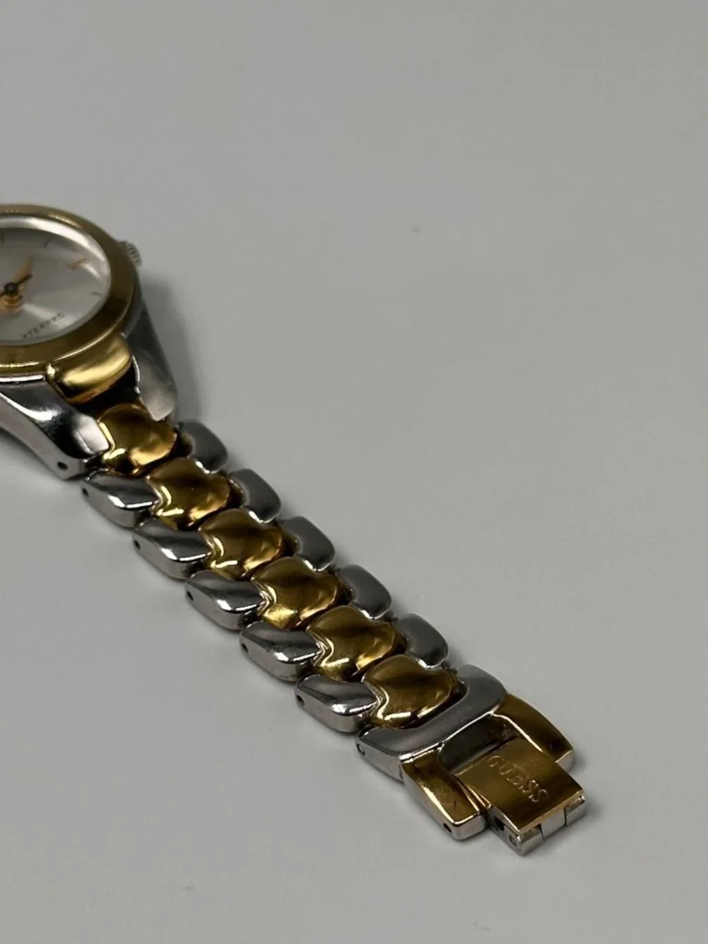 Guess Waterpro Women Watch Silver Gold Two Tone Date Window New Battery 6.5